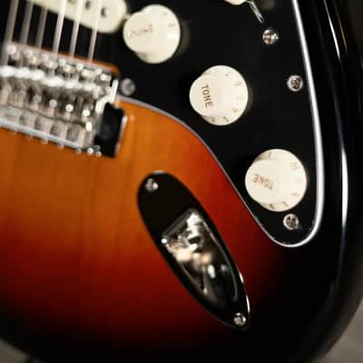 Fender American Professional Classic Stratocaster Electric Guitar - 3-Color Sunburst with Gig Bag image 10