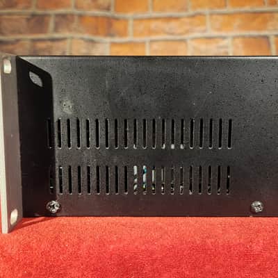 dbx 231s Dual Channel 31-Band EQ image 9