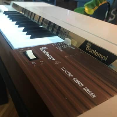 Bontempi B4 - Italian Vintage Electric Chord Organ image 4