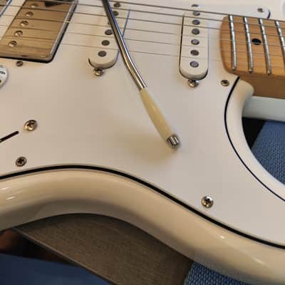 Fender Player Stratocaster HSS *UPGRADED* 2018 - 2024 - Polar White image 7
