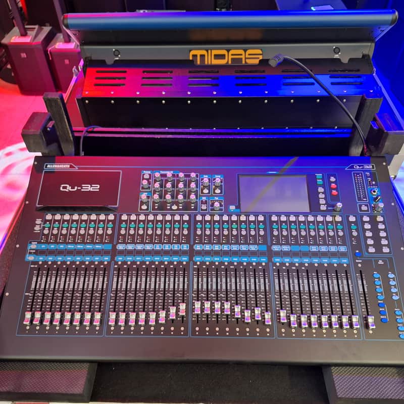 Allen & Heath QU-32C Chrome Edition 32-Channel Digital Mixer 2010s - Black With Road Case Store Display Unit image 1