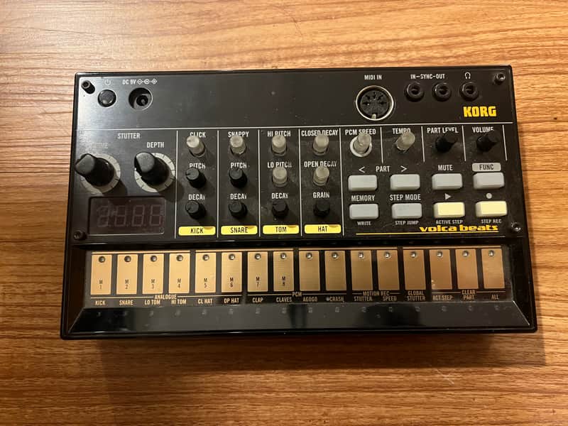 Korg Volca Beats Analog Rhythm Machine 2010s - Black image 1
