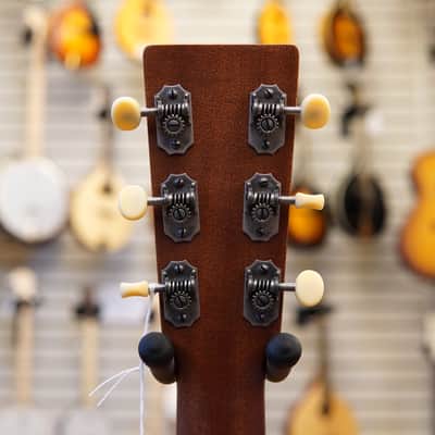 Martin 000-17 Sitka Spruce/Mahogany Acoustic Whiskey Sunset w/Padded Gig Bag image 8