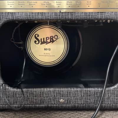 Supro 1699R Statesman 2-Channel 50-Watt Tube Guitar Combo Amp w/ Footswitch - Open Box image 13