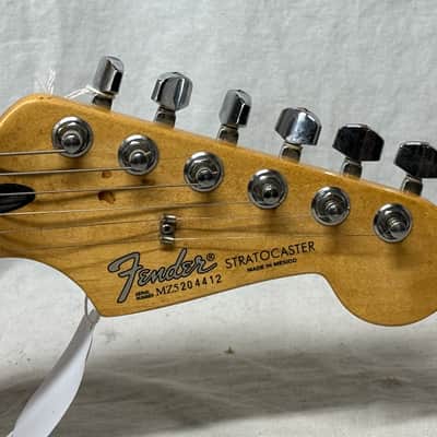 Fender Parts Stratocaster Guitar - 2005 MIM Classic Series '50s neck on ? MIM body with Lindy Fralin electronics + Case image 7