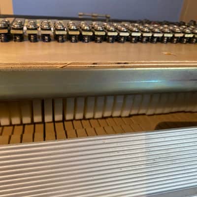 Fender Rhodes Suitcase Piano 88-Key Electric Piano Rounded Top image 15