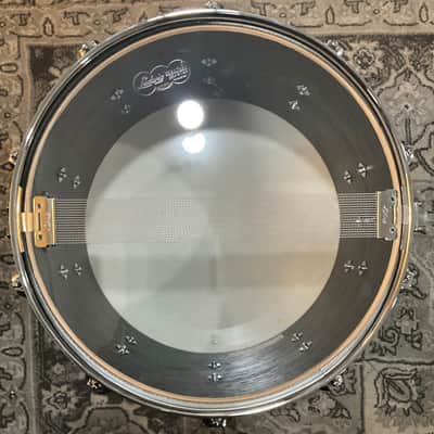 (MINT) Ludwig Classic oak 8x14 snare drum Night Oak image 4