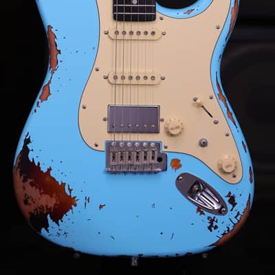 Dhatarattha HSS Strat-Style – Surf Blue Over Sunburst Nitro Relic image 4