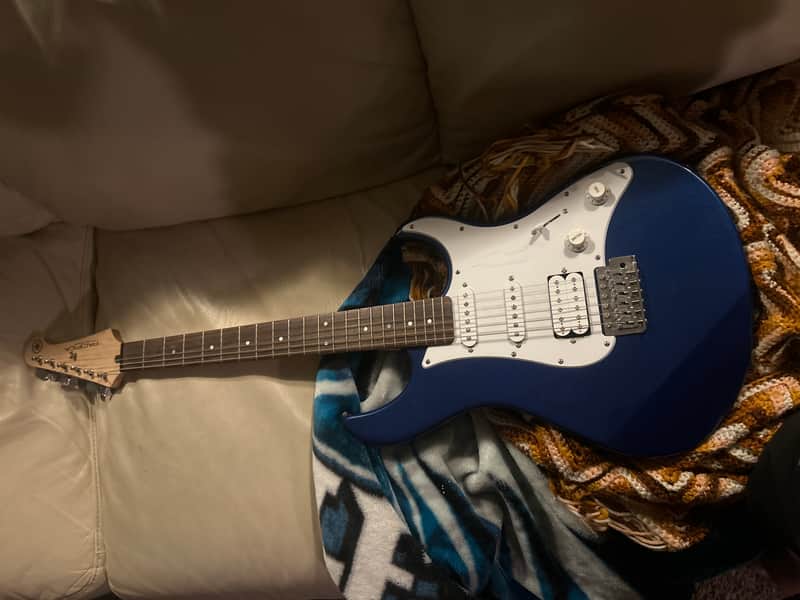 Yamaha PAC012 Pacifica HSS image 1