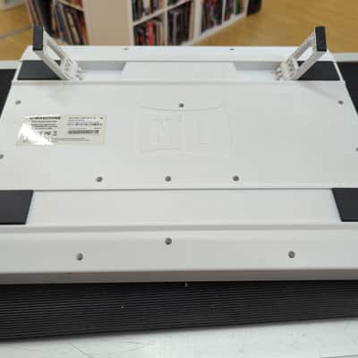 Native Instruments Maschine Studio 2010s - White image 2