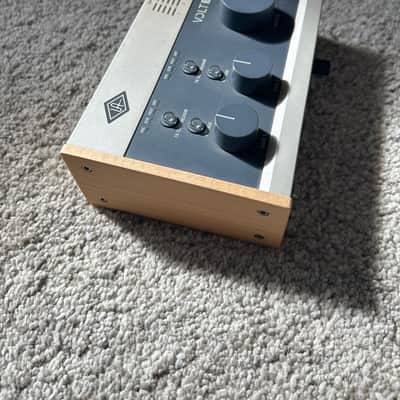 Universal Audio Volt 276 USB-C Audio Interface 2021 - Present - Tan / Gray image 5