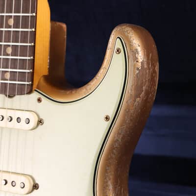 Fender Custom Shop 1963 Stratocaster Ultimate Relic Faded Shoreline Gold over Silver Masterbuilt Andy Hicks image 9