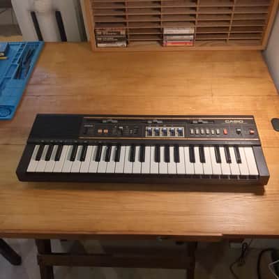 Casio MT-52 Casiotone 44-Key Synthesizer 1980s - Black