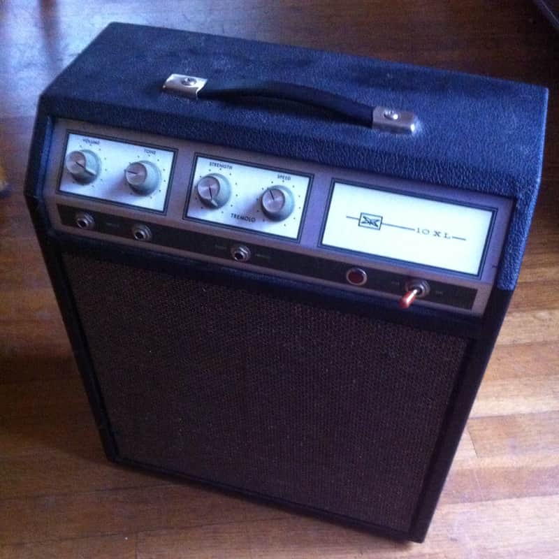 Silvertone Model 1421 10XL 10-Watt 1x8 Guitar Combo image 2