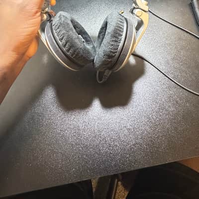 Pioneer HDJ-X5-K Professional DJ Headphones 2010s - Black image 5