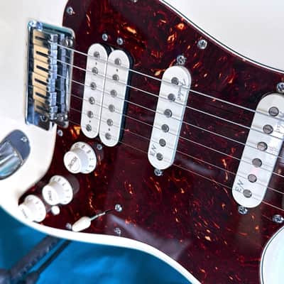 2014 Fender American Deluxe Stratocaster HSS image 6