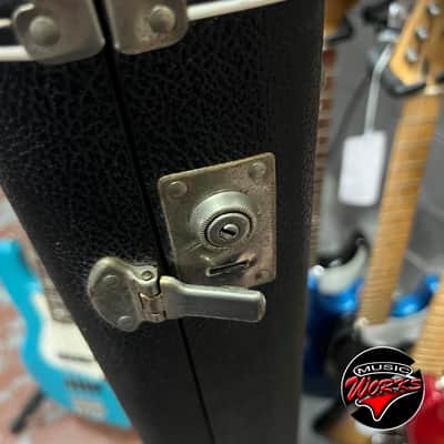 Fender Custom Shop 1964 Jazz Bass Relic W Binding Taos Turquoise image 4