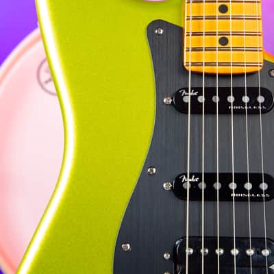 Fender American Ultra II Stratocaster HSS with Maple Fretboard 2024 - Solar Flare image 4