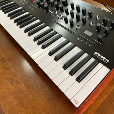 Korg Prologue 8 Polyphonic 49-Key 8-Voice Analog Synthesizer 2018 - Present - Black/Wood image 10