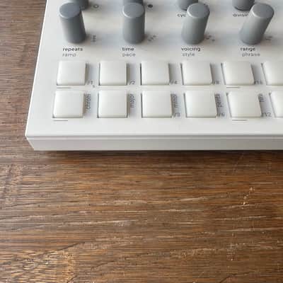 Torso Electronics T-1 Sequencer White w/Case & Original Box! image 2