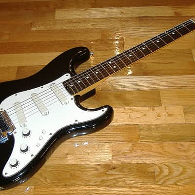 Fender Stratocaster Elite 1984 Black Price Drop! image 2