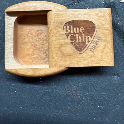 Blue Chip Picks Small pick box image 2