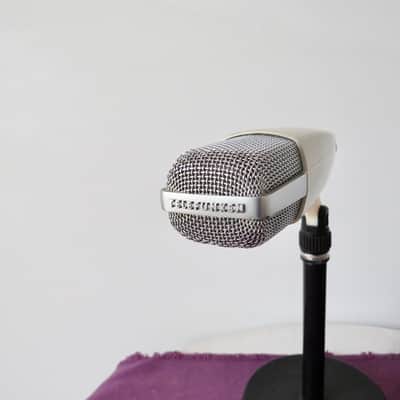 Sennheiser/ Telefunken MD 421-2 Cardioid Dynamic Microphone image 5