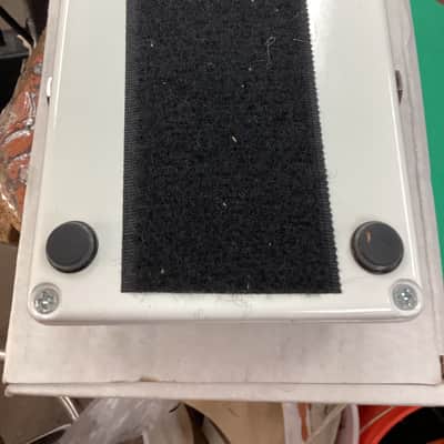 Electro-Harmonix Big Muff Pi with Tone Wicker Distortion / Sustainer 2008 - Present - White / Black / Green image 2