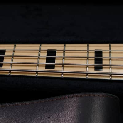 Sire Marcus Miller V7 5-String with Maple Fretboard 2017 - 2019 - Natural image 4