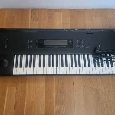 Korg M1 61-Key Synth Music Workstation 1990s - Black