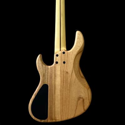 S. Martyn Jazz Bass Headless 32” scale 18mm spacing 5 strings 24 frets 6.5 lbs - STANDARD MODEL 2025 image 3