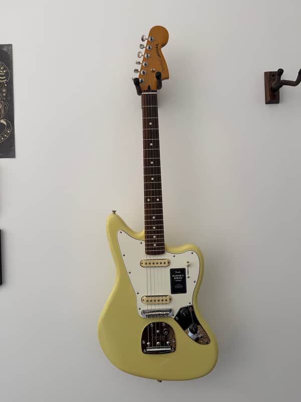 Fender Player II Jaguar 2024 - Present - Hialeah Yellow