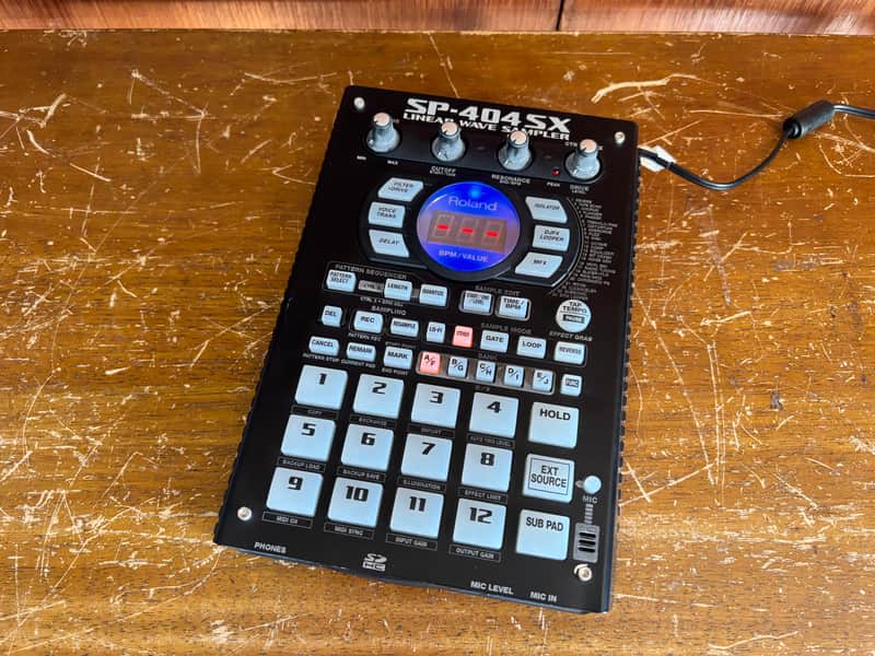 Roland SP-404SX Linear Wave Sampler | Reverb