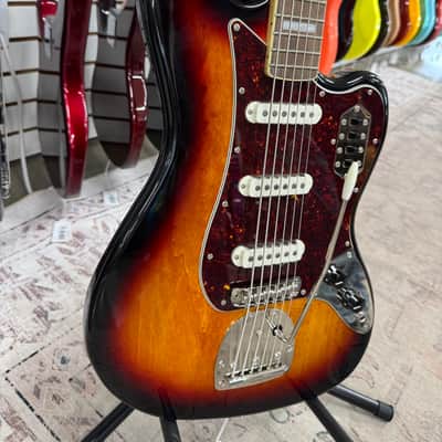 Squier Classic Vibe Bass VI - 3-Color Sunburst image 8