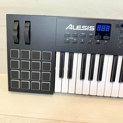 Alesis VI49 49-Key USB MIDI Keyboard Controller - USB Bus Powered, No USB Cable 2021 image 4