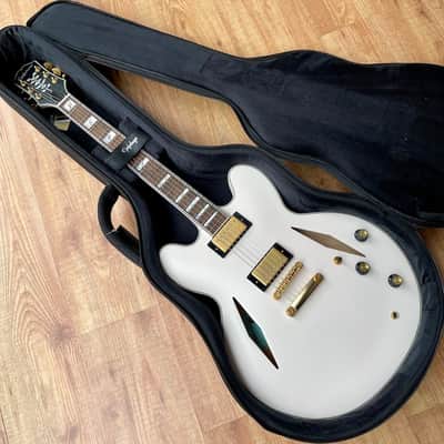 Epiphone Emily Wolfe "White Wolfe" Signature Sheraton Aged Bone White image 19