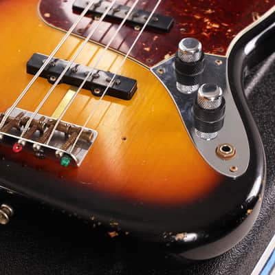 Fender Custom Shop 1960 Jazz Bass Reissue 3-Tone Sunburst Relic 2011 image 11