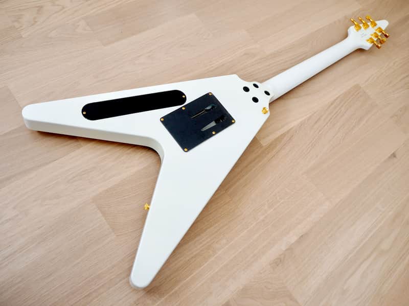 Fernandes BSV-155 Flying V Electric Guitar White w/ EMG 81 Pickups