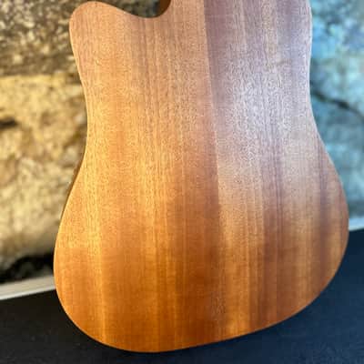 Gold Tone M-Bass/FL Micro 23" Scale Fretless Acoustic/Electric Bass Natural image 17