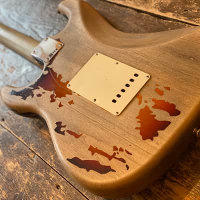 Super Lightweight Fender Custom Shop Rory Gallagher Stratocaster Heavy Relic 3 Tone Sunburst w/OHSC 2017 image 4