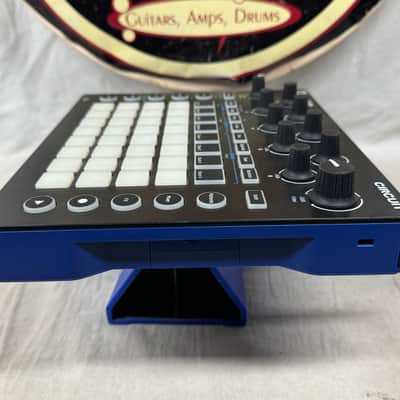 Novation Circuit Groovebox with Power Supply image 4