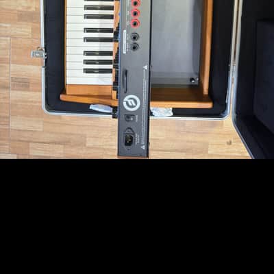 Moog Minimoog Voyager Old School 44-Key Monophonic Synthesizer 2008 - 2009 - Ash Cabinet image 6