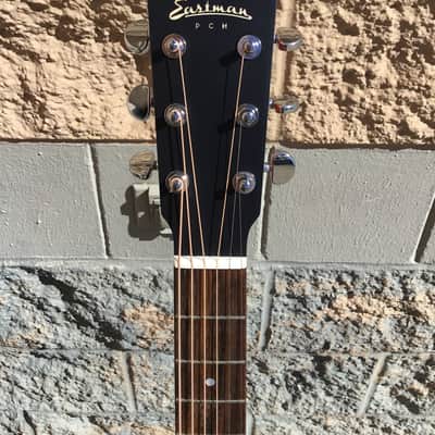 Eastman PCH1-OM Pacific Coast Highway Series Solid Sitka Spruce Top Orchestra Model Natural image 3