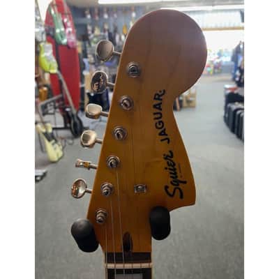 Fender Classic Vibe '70s Jaguar®, Laurel Fingerboard, Surf Green image 4