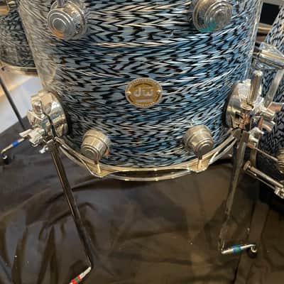 DW Collector's Series Drum Set Blue Onyx image 5