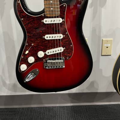 Used Squier Stratocaster Standard series left handed w/bag image 1
