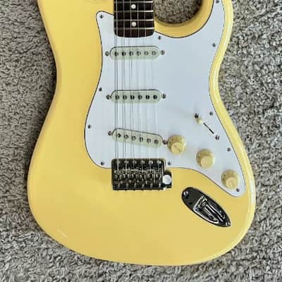 Mint Fender Yngwie Malmsteen Stratocaster White Electric Guitar, Scalloped board image 2