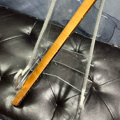 Squier Classic Vibe 70s Loaded Stratocaster Neck Vintage Tint with CBS Style Headstock, Flame Maple Figuring image 6