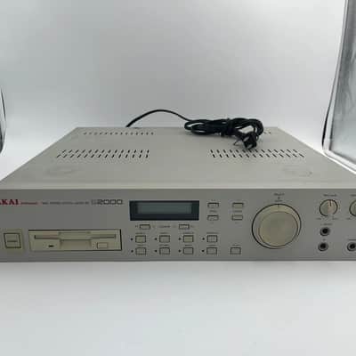 Akai S2000 MIDI Stereo Digital Sampler 1995 - White