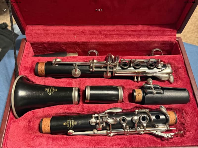 Buffet Crampon E11 Intermediate Bb Clarinet - Black image 1